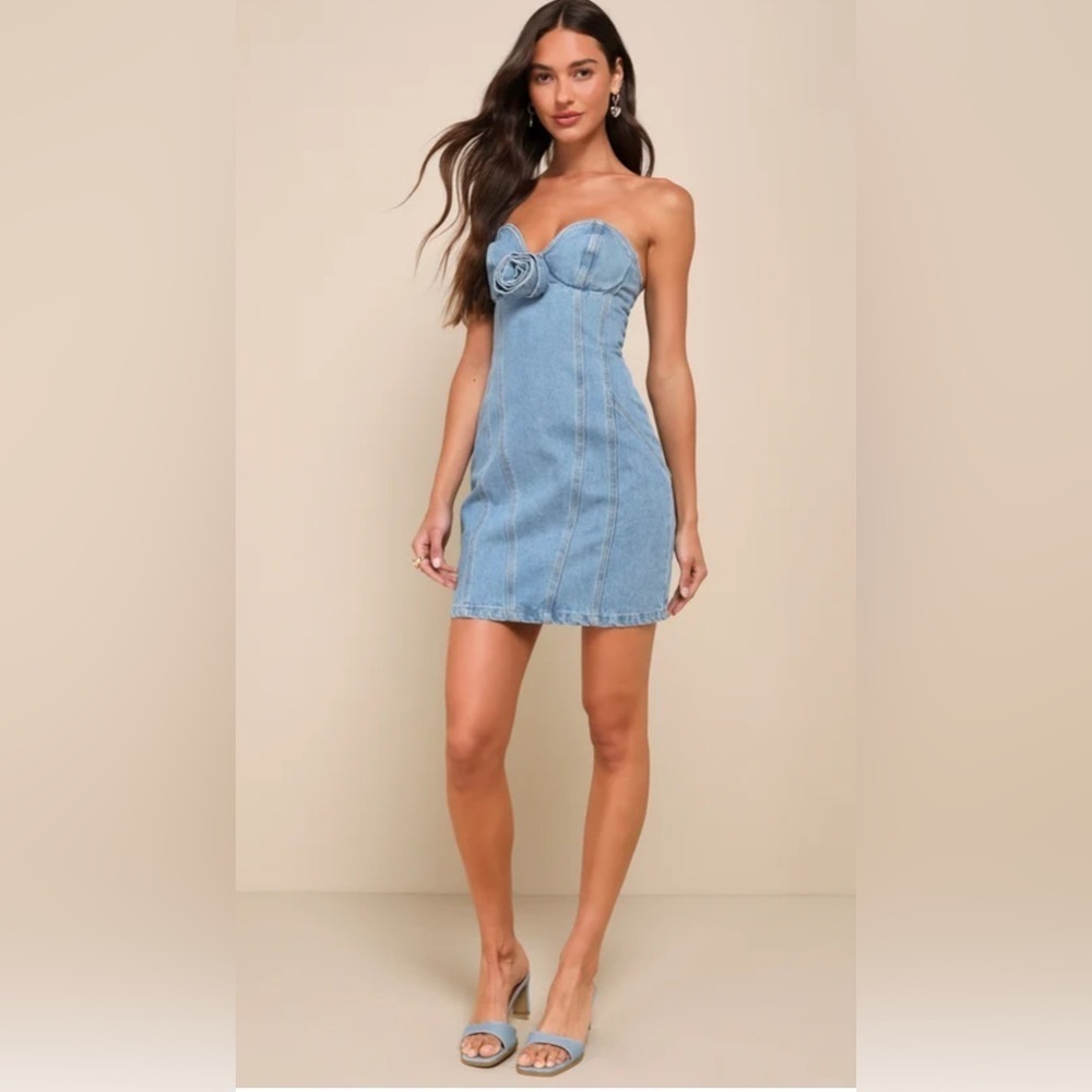 FORE Exceptional Flirt Light Wash Denim Rosette Strapless Mini Dress size Small